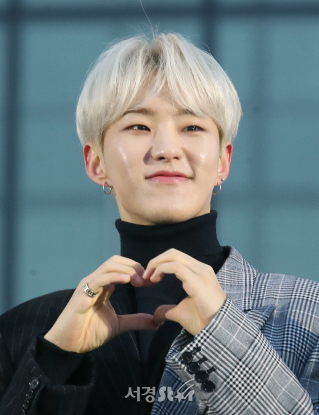 Seventeen Hoshi クォン スニョン K Pop Photo Album