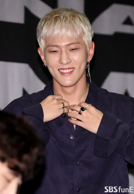 iKON(キム・ドンヒョク): ♪K-POP PHOTO ALBUM♪